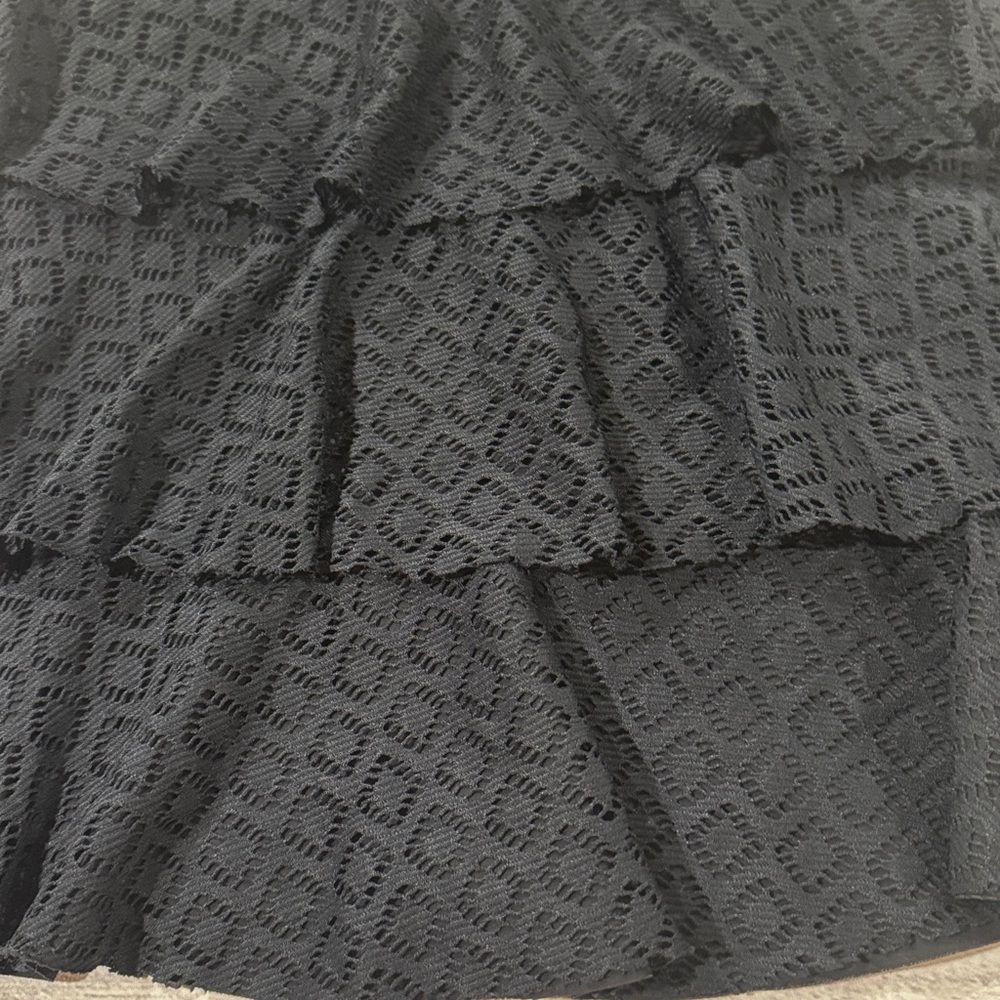 Women’s Black Ruffled Tankini Swimsuit - Picture 3 of 8